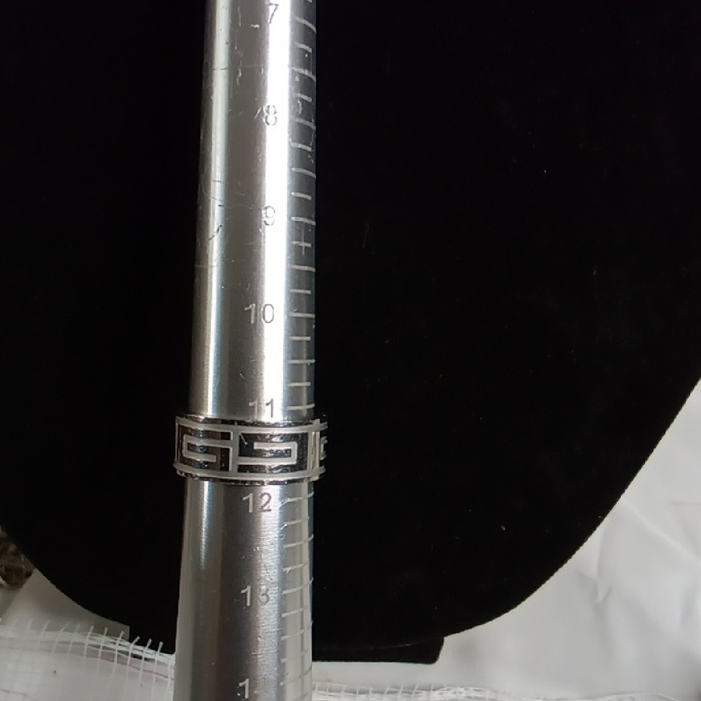 Silver Geometric Pattern Ring - image 1